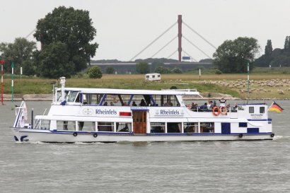 Schiffsparade KulturKanal 2016 auf dem Fahrgastschiff Rheinfels, ab Ruhrort und Oberhausen